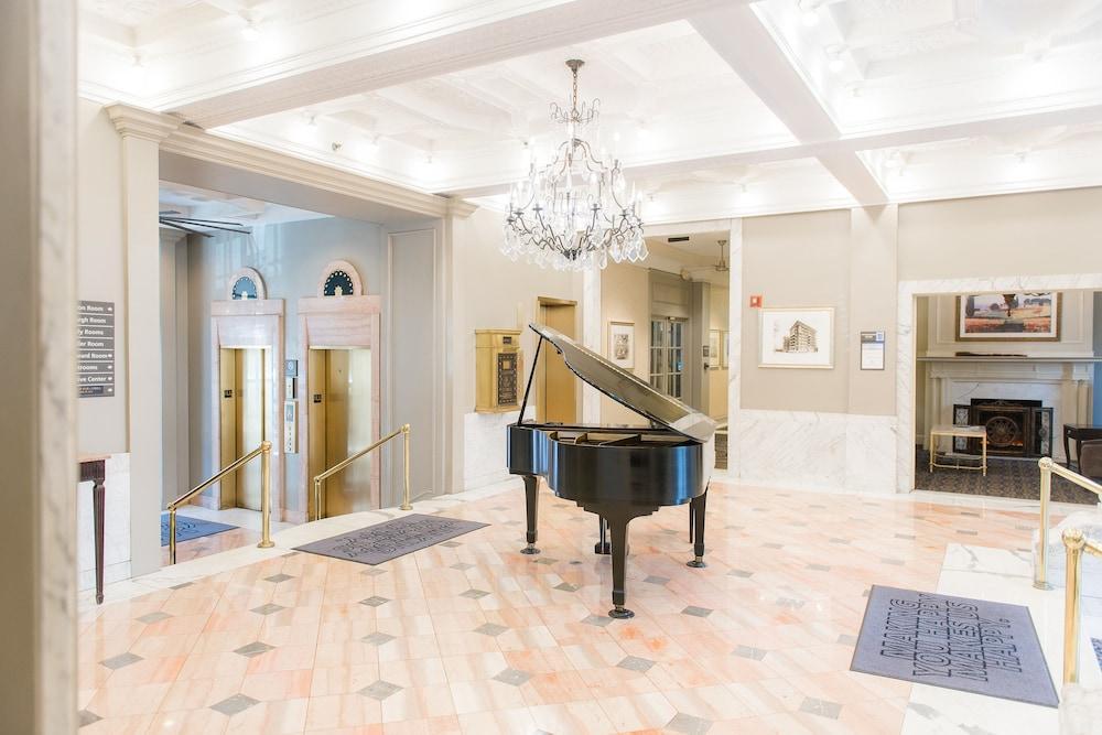 Hampton Inn & Suites Birmingham-Downtown-Tutwiler Екстер'єр фото