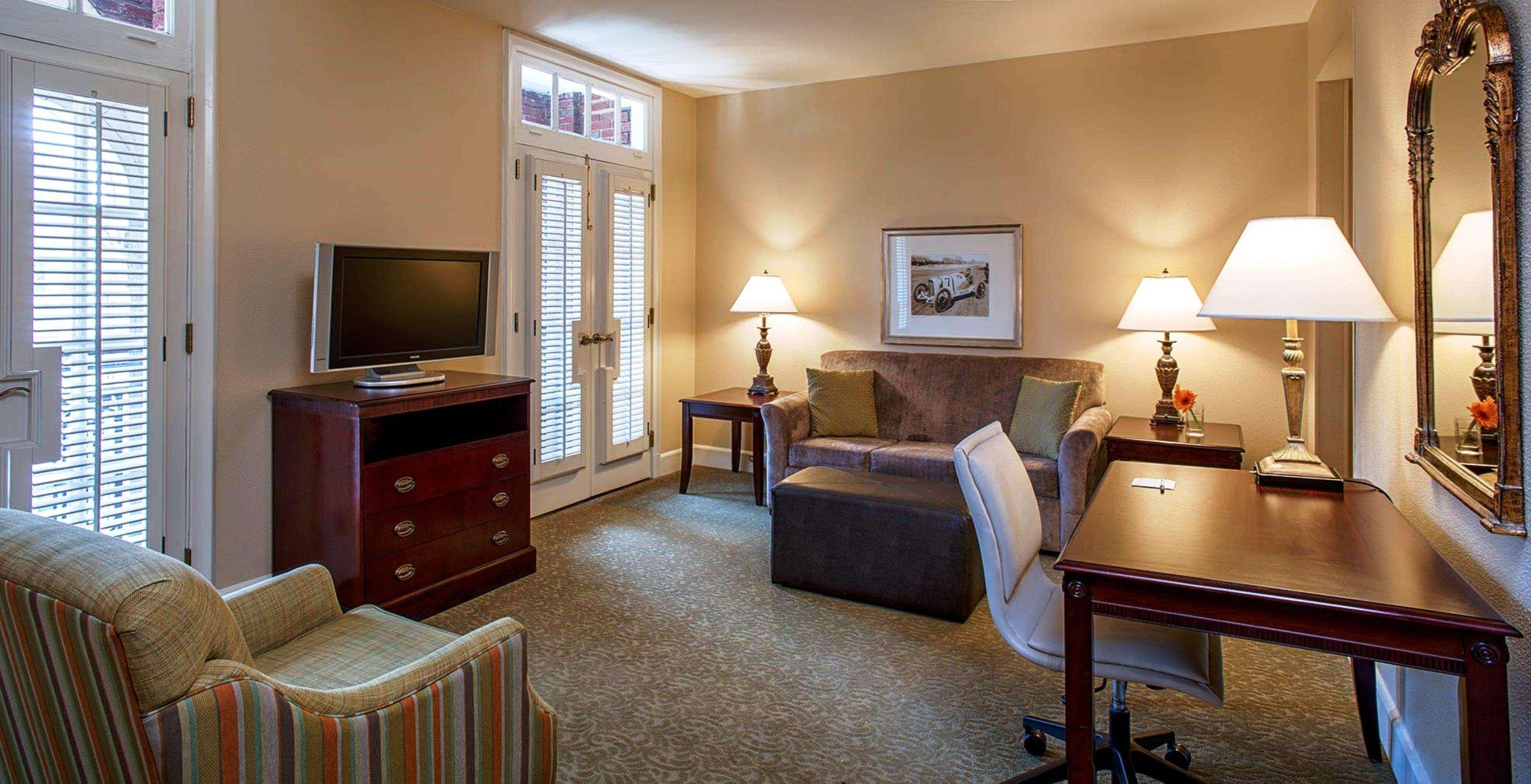 Hampton Inn & Suites Birmingham-Downtown-Tutwiler Екстер'єр фото