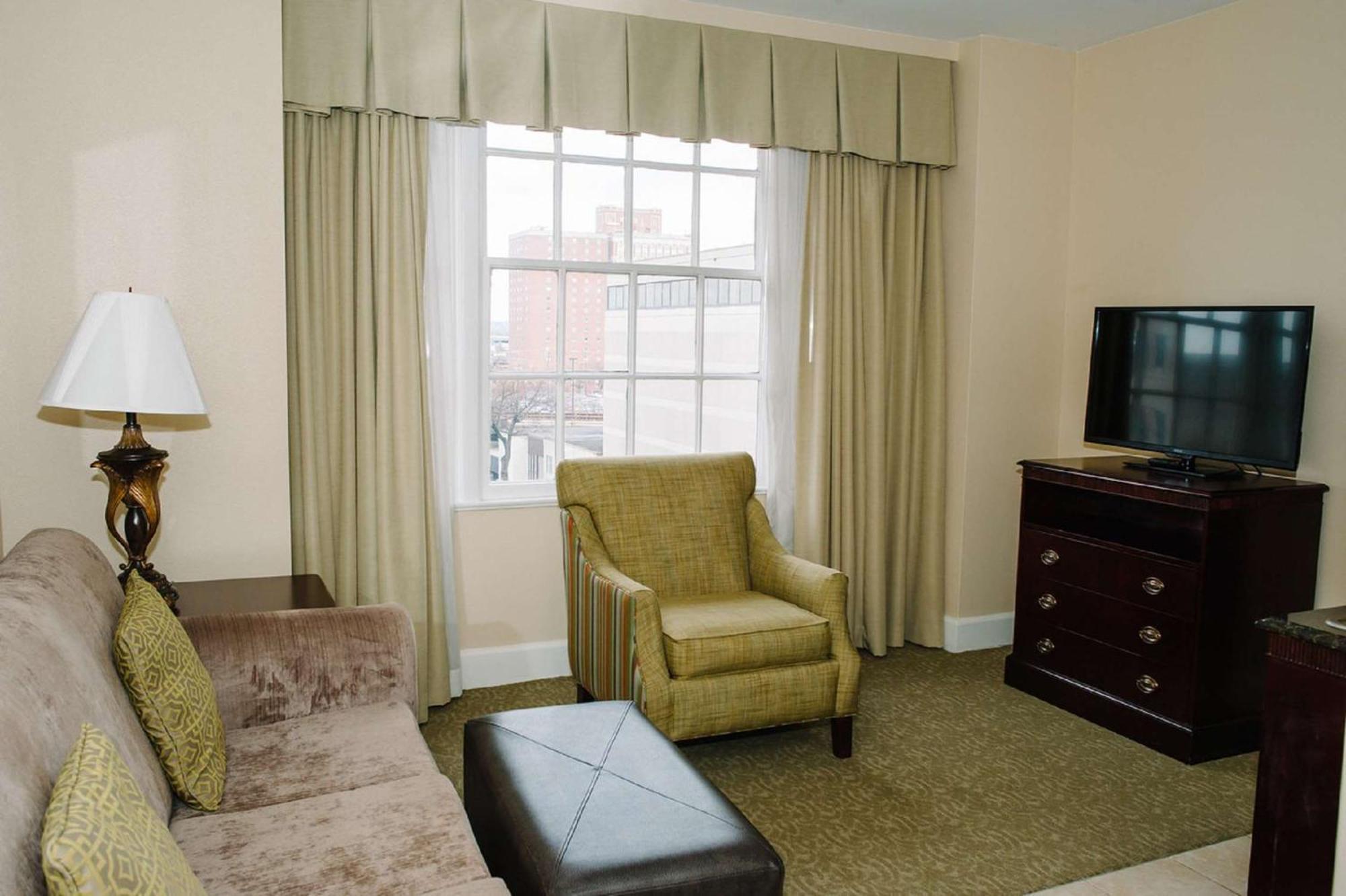 Hampton Inn & Suites Birmingham-Downtown-Tutwiler Екстер'єр фото
