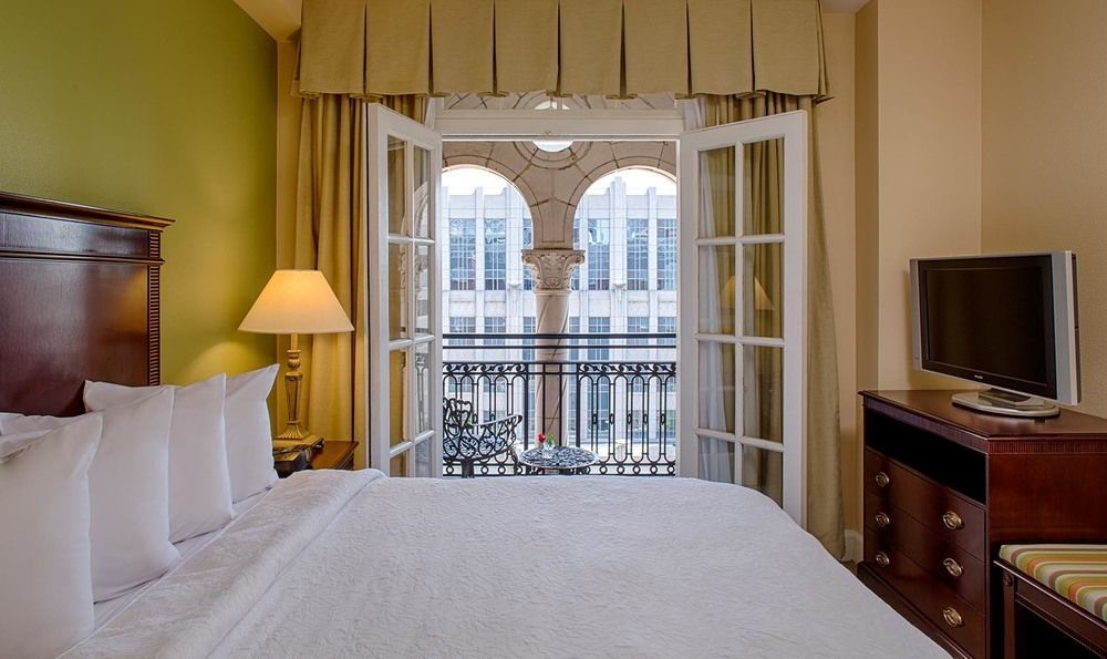 Hampton Inn & Suites Birmingham-Downtown-Tutwiler Екстер'єр фото